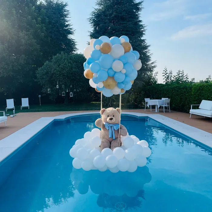 Composizione di palloncini per nascita realizzata da Punto Feste Padova